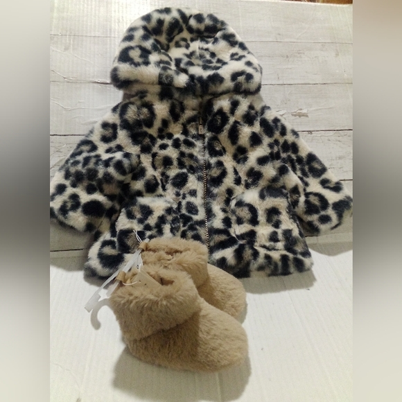 🐆 FUR COAT & FLUFFY BOOTS INFANT NEWBORN BABY GIRL SIZE 0-3 MONTHS BRAND NEW - Picture 2 of 10